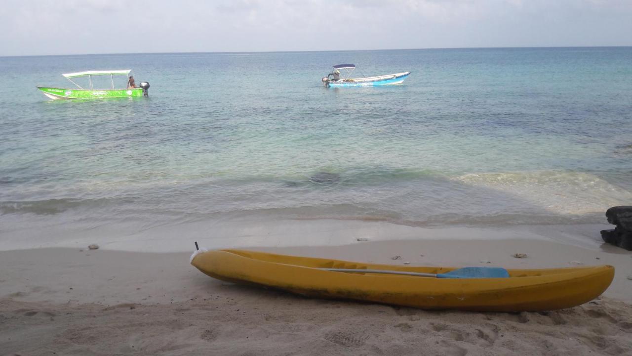 Playa Arrecifes Cabana Camping
